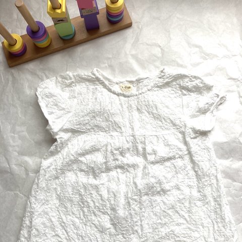 子供服　半袖プルオーバー　100サイズ 白いお花のレース