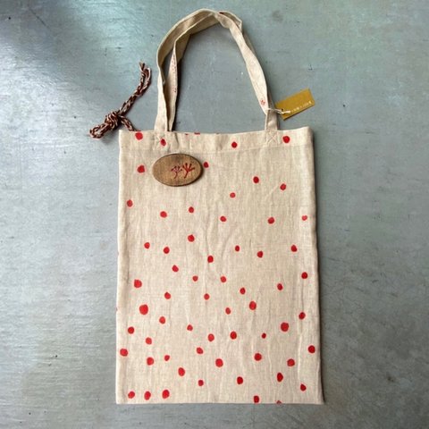 木刺繍ブローチ“小花”付きペタンコトートバッグ