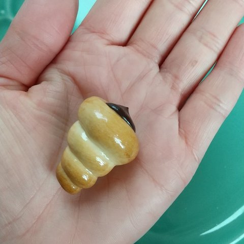 本物のぱんでできてます♡チョココロネマグネット