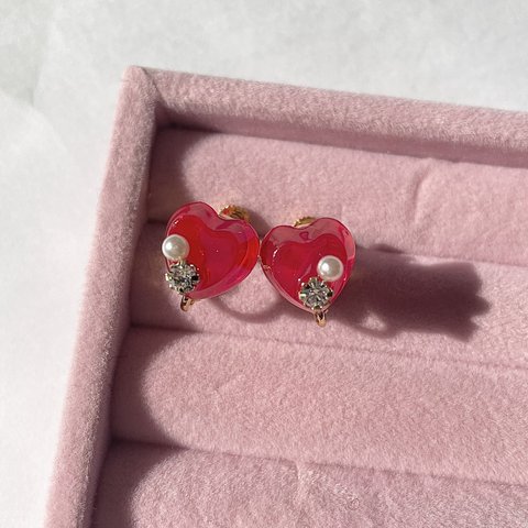 小ぶりなHeart×Bijou earrings