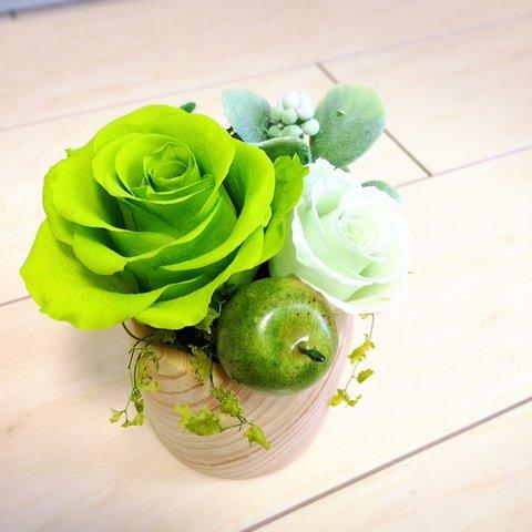 【木製花器のプリザーブドフラワーアレンジ】CATCHY® flower＋：グリーン（キャッチーフラワープラス：グリーン）