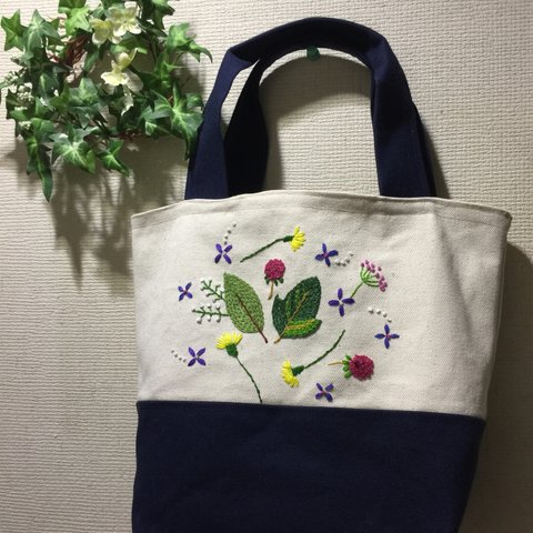 初夏の野花のトートバッグ（帆布）