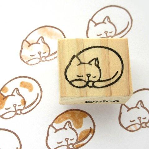 寝姿がかわいいねこの消しゴムはんこ