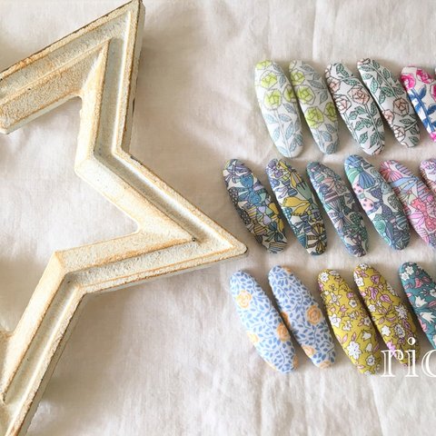 【同柄2個セット】 libertyふわもこパッチンどめ♡