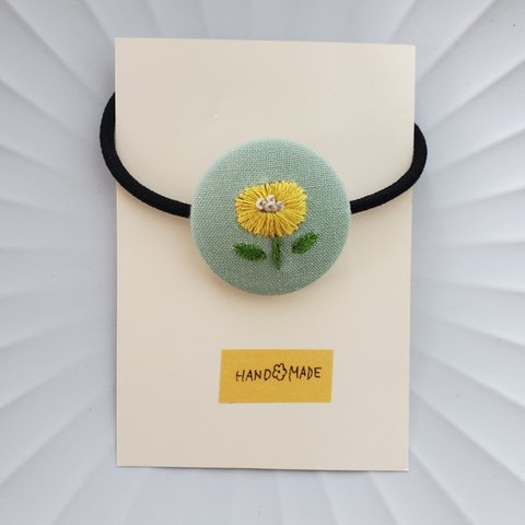 【再販】刺繍ヘアゴム🌷　no.447  くるみボタン　💛送料無料💛　