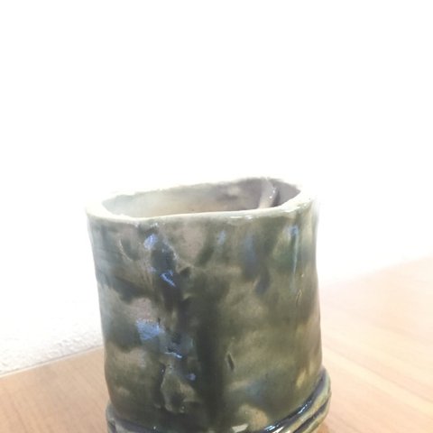 陶器の花瓶