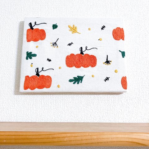 手刺繍♦︎北欧かぼちゃのファブリックパネル＊ハロウィン飾りに