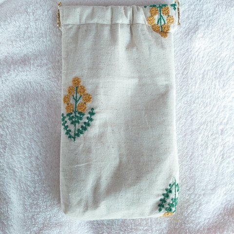 ミモザ刺繍　春の訪れ　縦型バネ口ポーチ