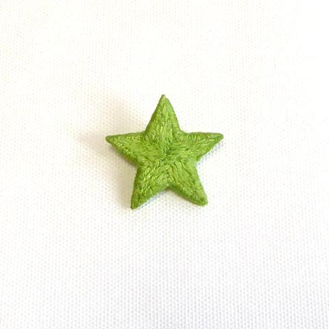 小さい星の刺繍ブローチ < 萌黄(もえぎ)色 >