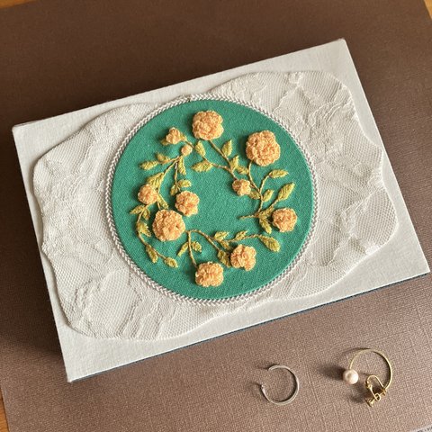 1点もの/刺繍デザイン＊アクセサリーケース＊ホワイト