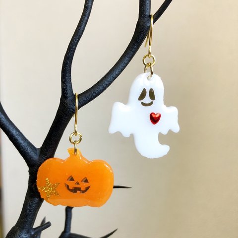 陽気なハロウィンピアス／イヤリング