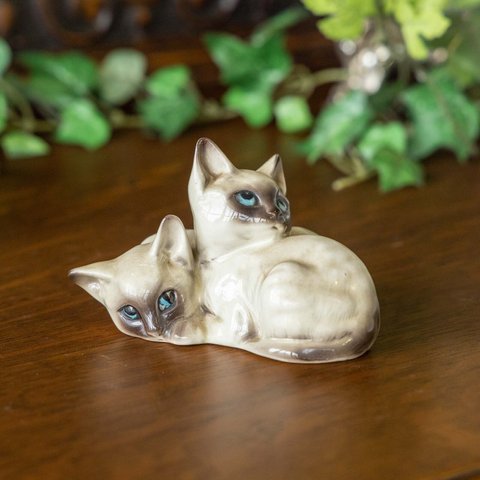 【ROYAL DOULTON ロイヤルドルトン】シャムの仔猫が2匹で寄り添う キャットフィギュリン　2000018192924