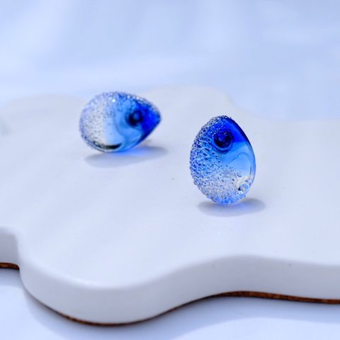 【特集掲載】海ブルー　ガラスのイヤリング　ピアス