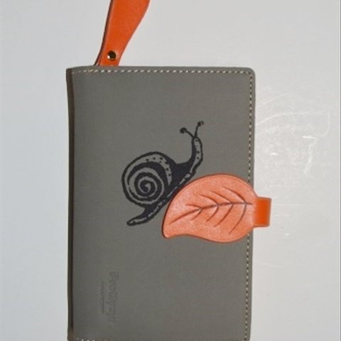 カタツムリ　財布、二つ折り財布、グレー x オレンジ、リーフ、葉っぱデザイン　収納力抜群のお財布！