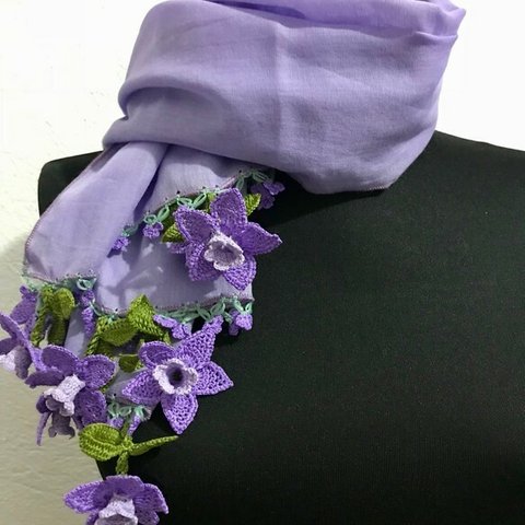 立体レース　刺繡の花花コットンストール　ラベンダー