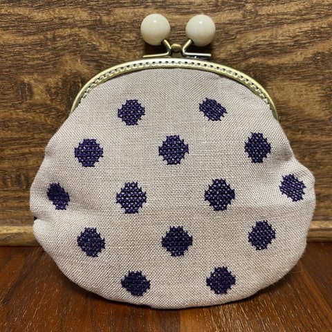 水玉刺繍のがまぐち（紫）