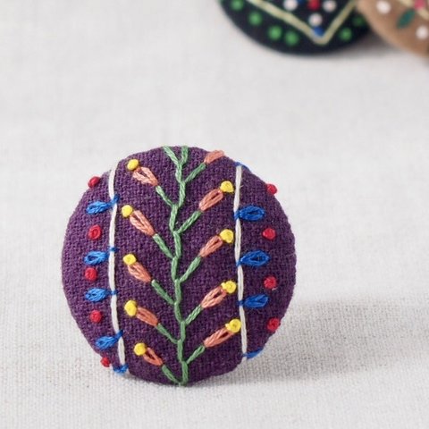 送料無料　刺繍ブローチ  サンプラー　カラフル