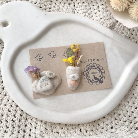 ⭐︎受注生産⭐︎ お花が挿せる陶土のマグネット(2種類セット)