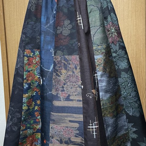 着物リメイク　紬のパッチワークAラインスカート　フリーサイズ