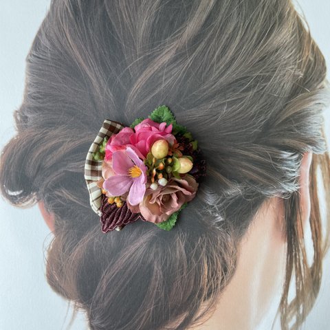 秋色♡ピンクのコスモスと薔薇のヘアクリップ レース　リボン　バラ　チェツク　コスモス　バラ　ローズピンク