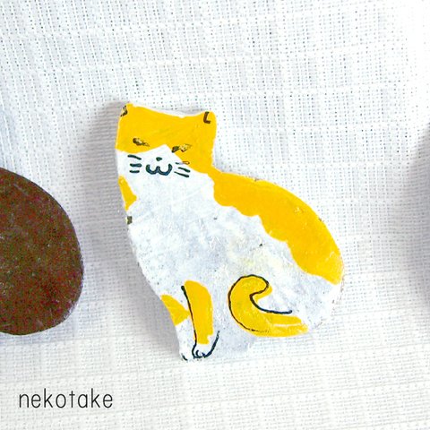 はちわれ三毛猫さんマグネット★ねこグッズ★陶器磁石★オレンジ系ミケネコ★猫竹