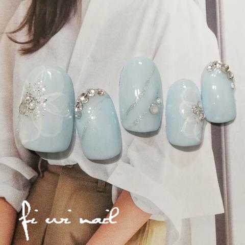 Whiteflower♡ネイルチップ♡ブルー フラワー お花 水色 ブルー 上品 大人