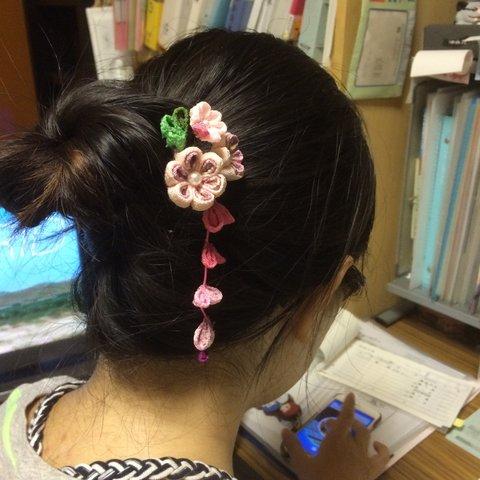 薄ピンク３輪ヘアクリップ