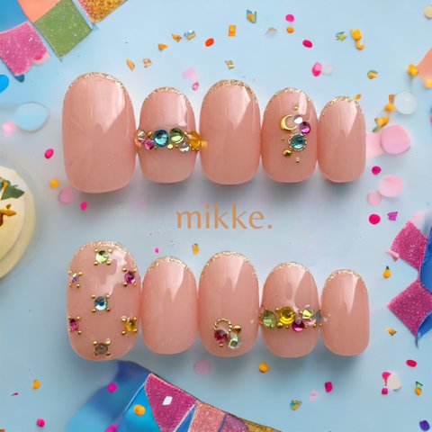 【 現品限定価格 】ネイルチップ〔 mikke. 〕 / シンプル フレンチ  ピンク 個性的