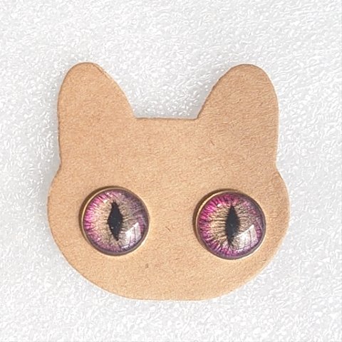 猫目ピアス(ΦωΦ)✨　キツめのピンク