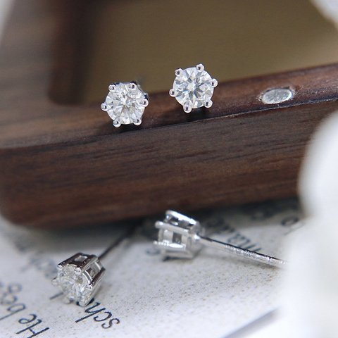 天然ダイヤモンドピアス0.38ct　k18