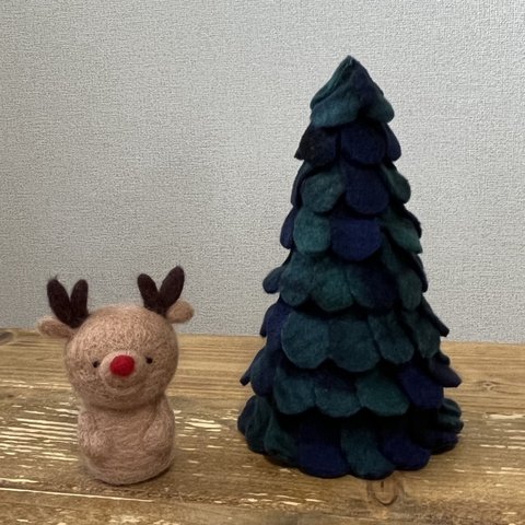 トナカイくんとツリー🌲