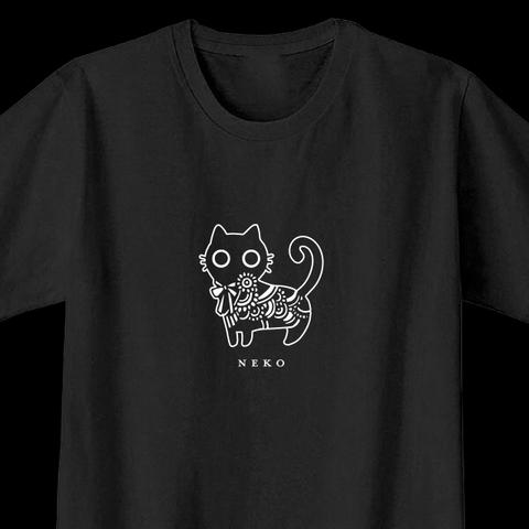 ねこ（ミニペン画）【ブラック】ekot Tシャツ <イラスト：タカ（笹川ラメ子）>