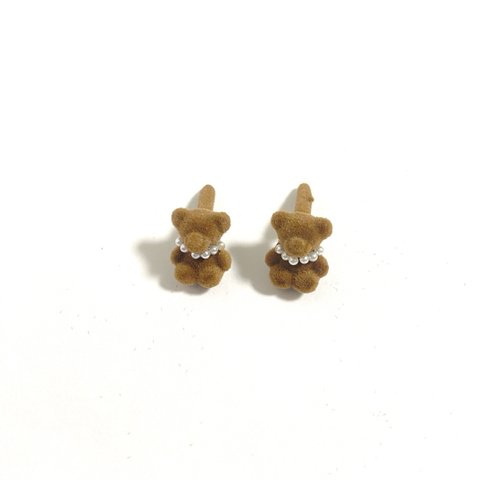  「#7625」ベルベット　熊　ピアス金具✴︎2個セット