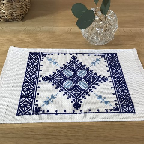 モロッコ刺繍　テーブルマット