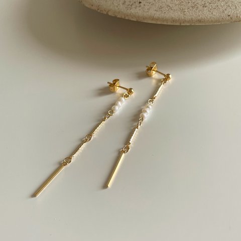 lille pearl earring / pierce アシンメトリー 淡水パール ロングピアス 華奢 淡色アクセサリー