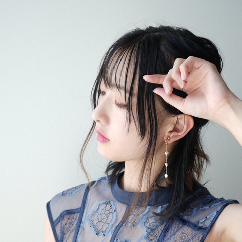 淡水パール　ロングチェーン　ピアス　イヤリング変更可揺れるピアス　結婚式　ドレスコーデ　普段使い　にも