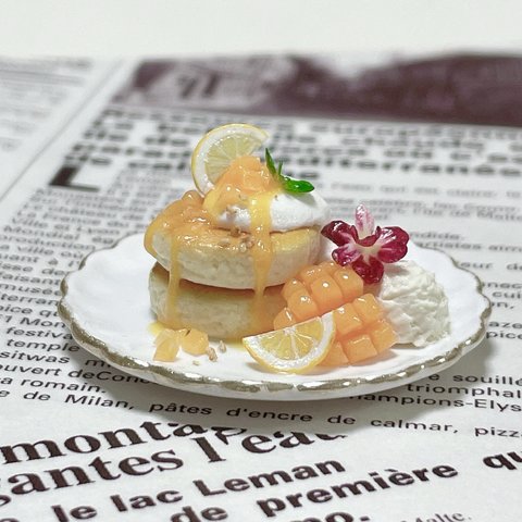 マンゴーパンケーキ　樹脂粘土　ミニチュア