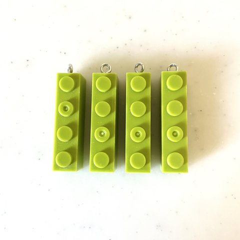 Yellow Green Stick Block Pendant Tops