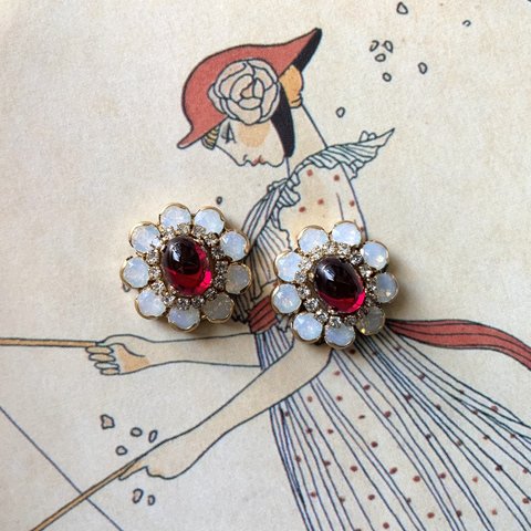 Swinging-Sixties flower(siam drop) pierce / earring