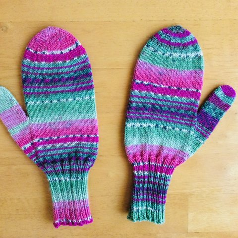 手編みの手袋 ( ミトン )