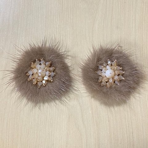 BROWN FUR BEADS CABOCHONS