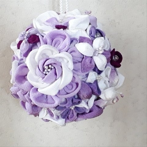 ボールブーケ　和装　紫のお花のグラデーション　つまみ細工