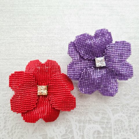 セール☆ビーズ織りのお花の帯留め