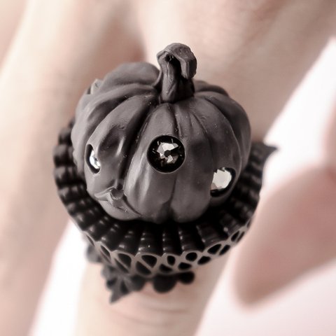 OBAKEDAZO ”Pumpkin head” Black collar / RING