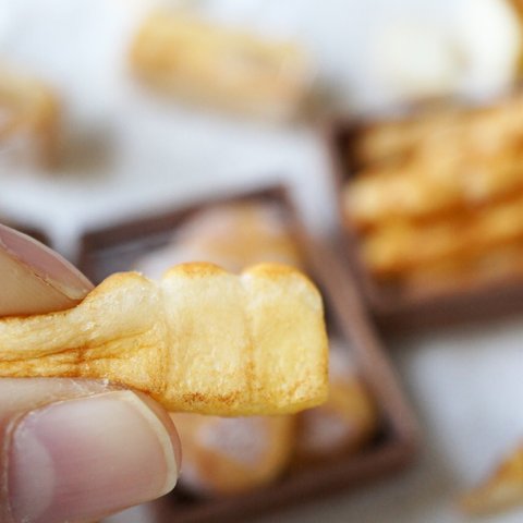 ふわふわスクイーズ　ミニ食パン