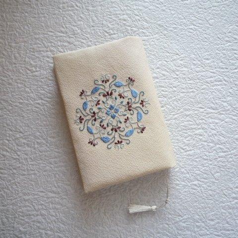 日本刺繍のブックカバー（花丸紋-5）(F2111)