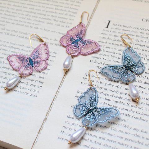 オーガンジーの蝶とパールのピアス