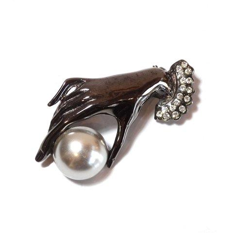 70s Vintage Hand Motif Big Black Pearl Brooch