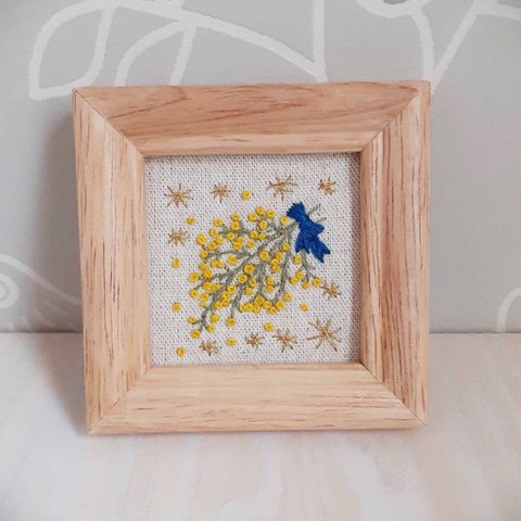 刺繍フレーム💐ミモザの花束　お花の刺繍　壁飾り インテリア雑貨