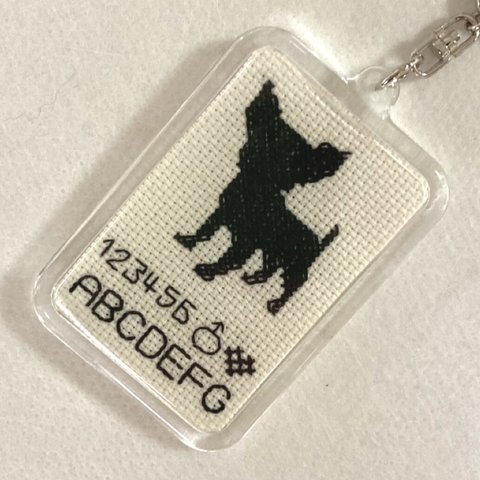 クロスステッチししゅうキット〈Dog's Key holder〉スムースコートチワワ